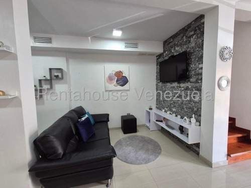 Marianny Gonzalez, Vende Townhouse En Urb Privado La Mata Cabudare