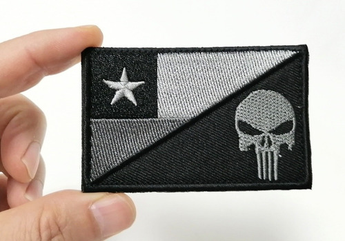 Imagen 3 de 8 de Parche Bandera Chilena Tono Negro Y Símbolo Punisher