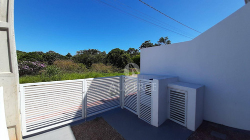 Imagem 9 de 30 de Sobrado Com 2 Dormitórios À Venda, 105 M² Por R$ 230.000,00 - Potecas - São José/sc - So0020