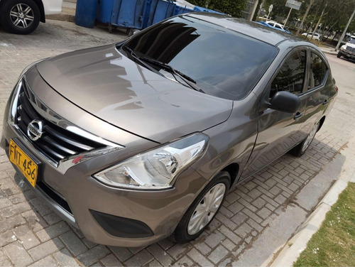 Nissan Versa 1.6 Advance