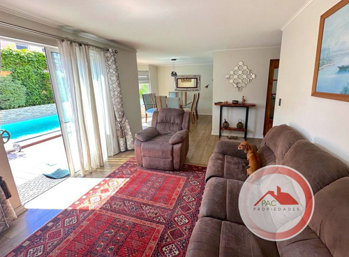 Amplia Casa En Venta 4d/3b Con Piscina En Valle Lo Campino