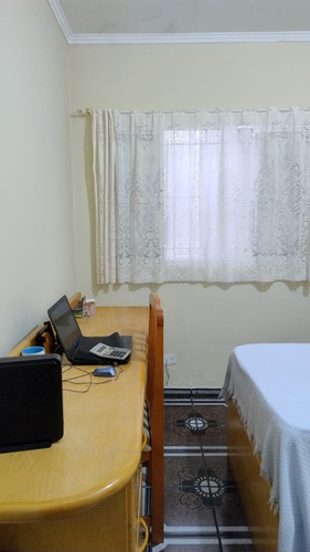 Casa Com 3 Quartos, 2 Banheiros, Salão De Festas Com Churrasqueira, Copa Cozinha, Sala Ampla E Edicula