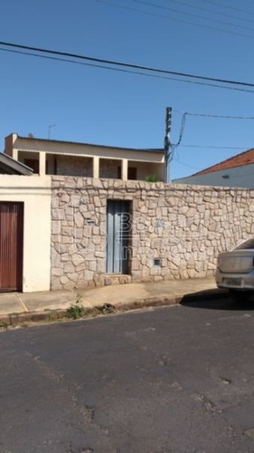 Imagem 1 de 6 de Venda De Casas / Padrão Na Cidade De Araraquara 7277