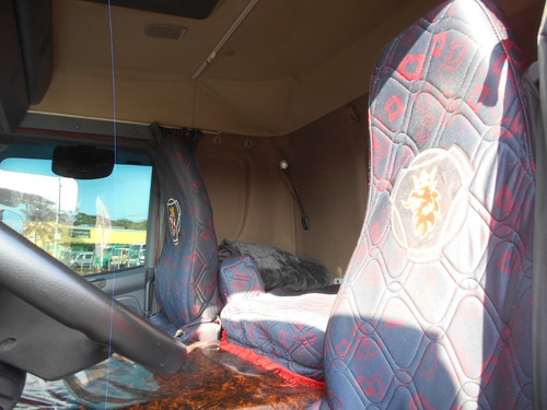 Imagem 7 de 15 de Scania P 310 2016 8x2 Completa Unico Dono