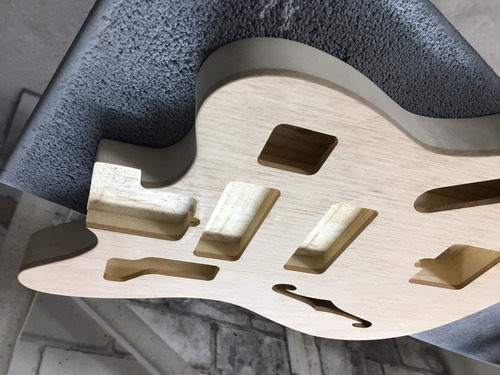 Imagem 4 de 6 de Corpo Guitarra Modelo Jaguar Thinline