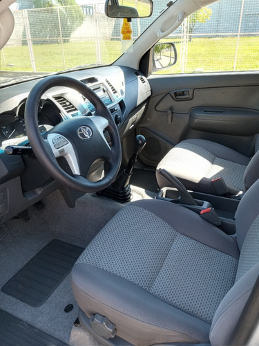 Toyota Hilux - Dx - Mot. 2.5 - 4x2 - Mod. 2012