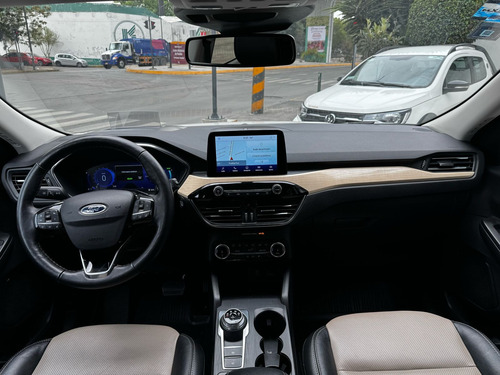 Ford Escape 2.5 titanium hev