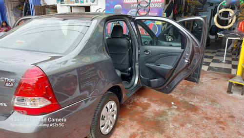 Alquiler De Autos Para Uso Particular S/100 A Tratar