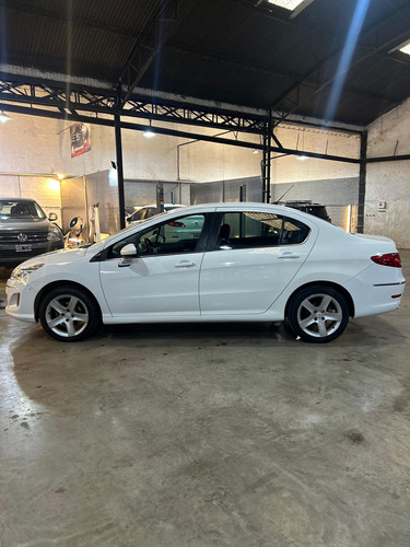 Peugeot 408 2.0 Feline 143cv