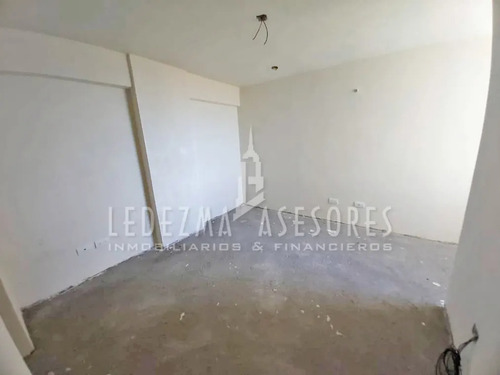 Imagen 4 de 10 de Apartamento Ubicado En Resd. Arivana Suites