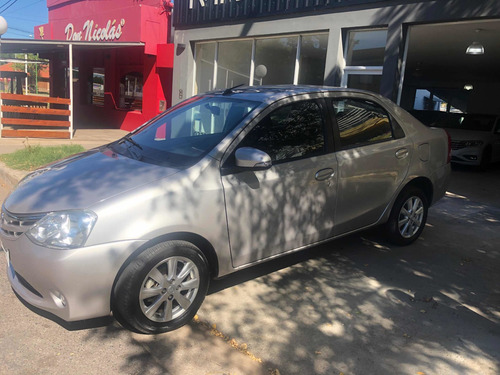 Toyota Etios 1.5 Sedan Xls 2017