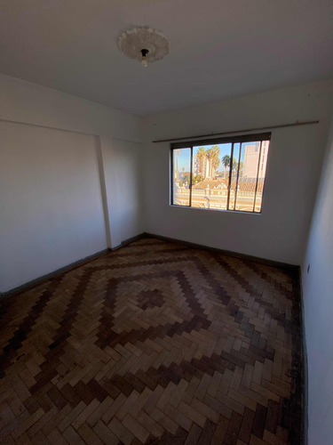 Apartamento Com 3 Dormitórios, 2 Salas, 2 Banheiros, Cozinha