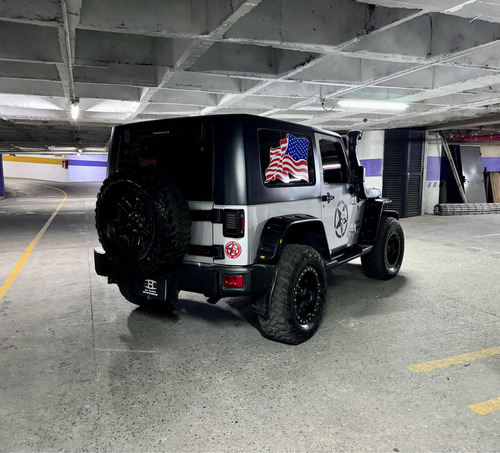 Jeep Wrangler 3.8 Sport