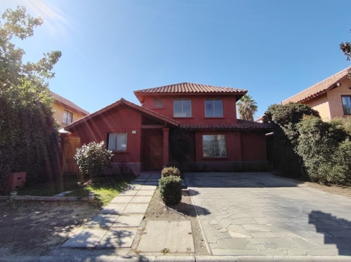 Arriendo En Condominio Con Acceso A Laguna Artificial