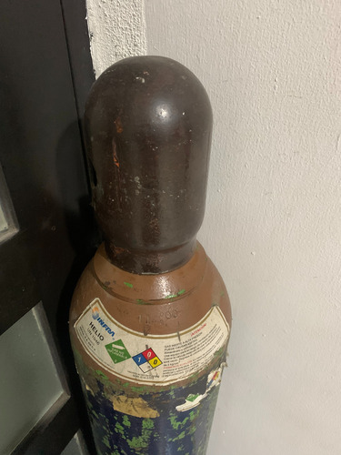Tanque De Helio Grande Valvula Para Globos 30% Lleno (Usado)