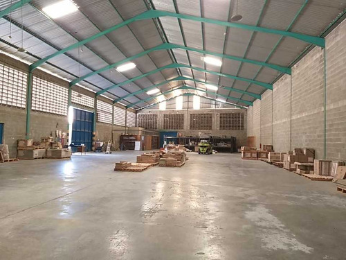 Imagen 1 de 7 de Galpon 1252m2 + Terreno En Cagua Estado Aragua