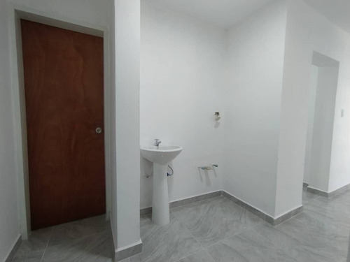 Imagen 3 de 14 de Fernando Guerrero Vende Apartamento Tipo Duplex En Res. Cumbres De San Diego A Estrenar.