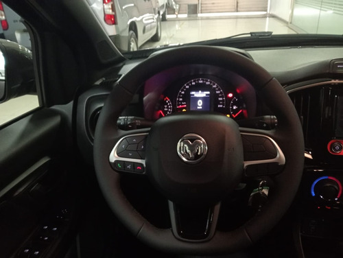 Ram 700 Doble Cabina Bighorn Cvt 2024