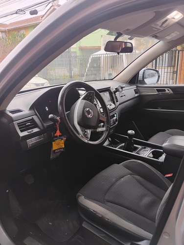 SsangYong Rexton 2.0 Mt 4x2 Std