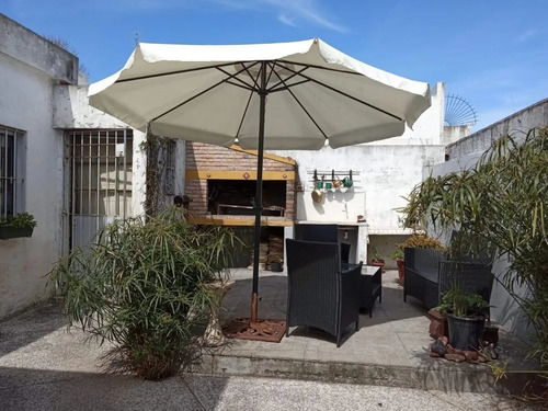 Venta Casa Buceo.4 Dormitorios.2 Baños.jardin.cochera.patio.