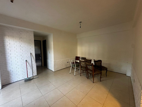 Venta | Departamento 2 Amb Con Patio/jardín | Coghlan