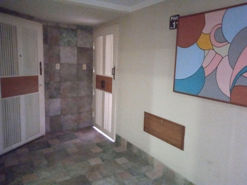 Imagen 4 de 11 de Apartamento En Venta Res. Jade. Av. Bolívar. Maracay