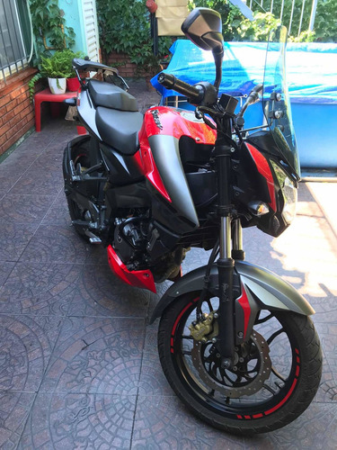 Bajaj Ns200