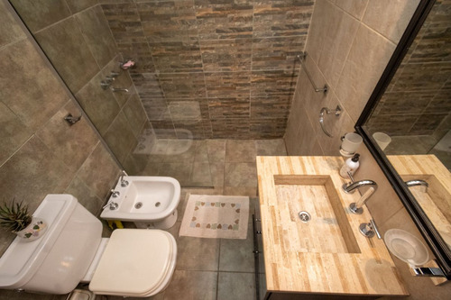 Se Vende Casa Interna Muy Grande En Barrio Roma