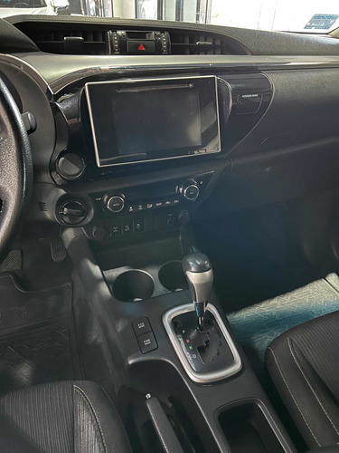Imagen 17 de 21 de Toyota Hilux 2.8 Cd Srv 177cv 4x4 At