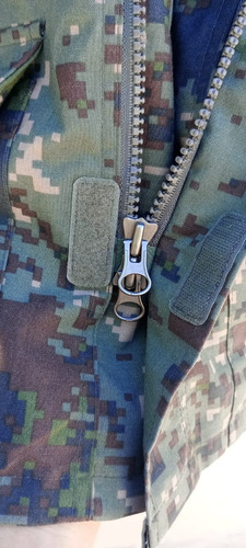 Uniforme Militar Korea(parka Gore-tex, Pantalón, Chaqueta) (Usado)