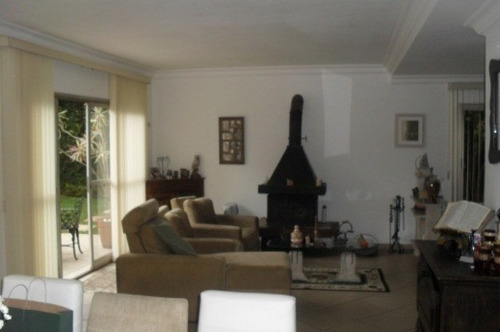 Casa À Venda Na Rua Nicolau Alayon, Interlagos, São Paulo - Sp - Liv-10076