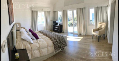 Casa En Venta Con 4 Dormitorios En Solares Del Talar