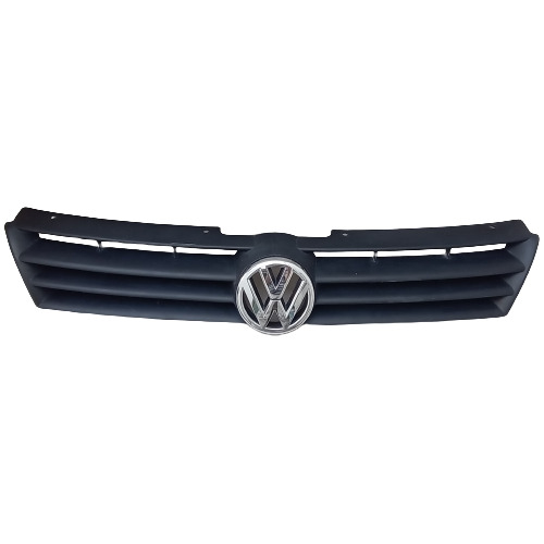 Grilla De Frente Con Logo Cromado. Volkswagen Suran  (2015)