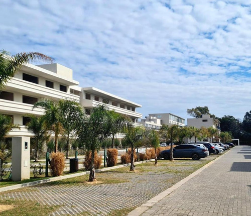 Casa Dúplex En Venta En Saravi Village, Pilar, G.b.a. Zona Norte