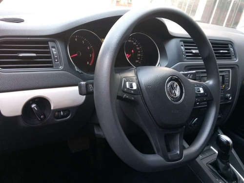 Volkswagen Jetta 2.5 Trendline Tiptronic At 2018