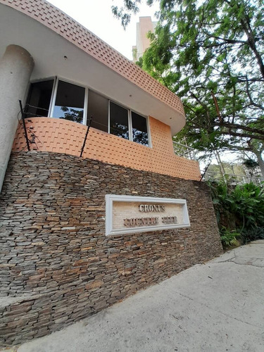 Apartamento En Venta En El Parral, Valencia 273660 Lz