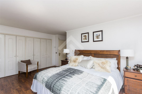 Departamento En Venta De 4 Dorm. En Las Condes