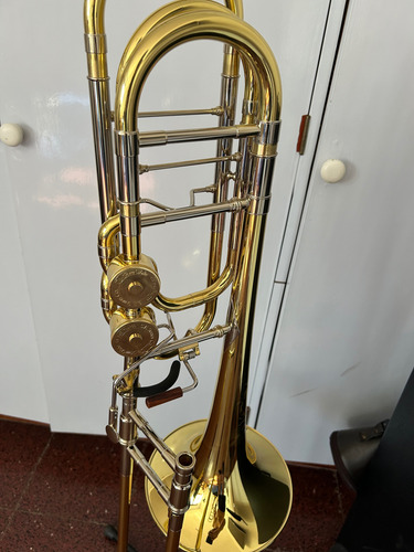 Trombón Bajo Courtois Modelo New York Dorado