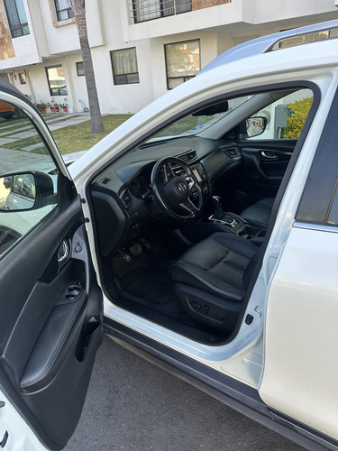 Nissan X-Trail 2.5 Exclusive 2 Row Cvt