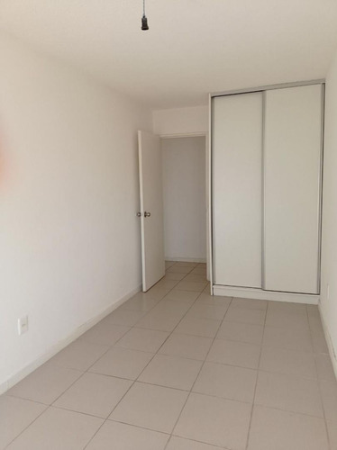 Imagen 12 de 15 de Apartamento Moderno, Y Luminoso Sobre Avenida!!