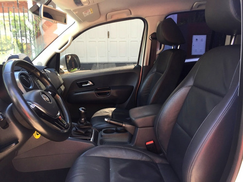 Volkswagen Amarok 4x2 Highline Pack Cuero 2016 Hilux Ranger