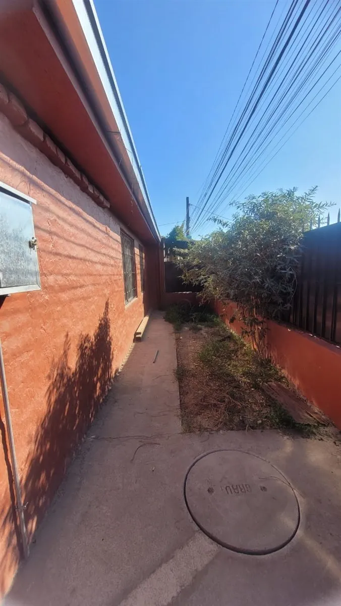 Imagen 2 de 12 de Casita 1 Dorm. Av Central/fraterna,, Pedro Aguirre Cerda
