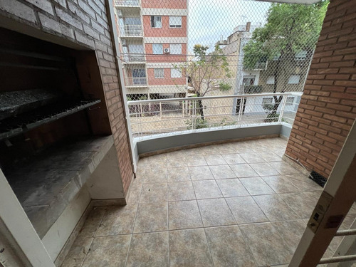 Semi Piso Al Frente, Con Patio, Parrilla, Cochera, Balcon 