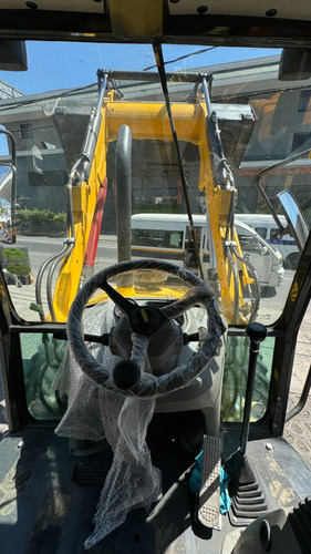 Retroexcavadora New Holland B80c 4wd Kit Nueva