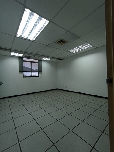 Imagen 9 de 16 de Ml. Alquiler De Oficina En Caracas - Libertador - La Campiña