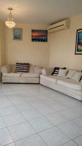 Imagen 2 de 11 de Apartamento Tipo Estudio Cerca Del Sambil - Baja De Precio