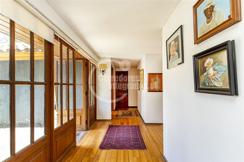 Casa En Venta En Lo Barnechea