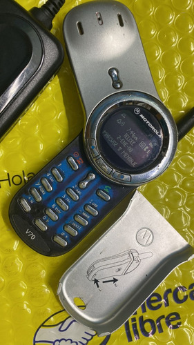Motorola V70 Motogiro Gris Telcel Con Cargador $1699. Usado