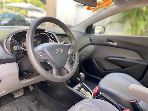 Hyundai Hb20s 1.6 Comfort Plus 16v Flex 4p Automático