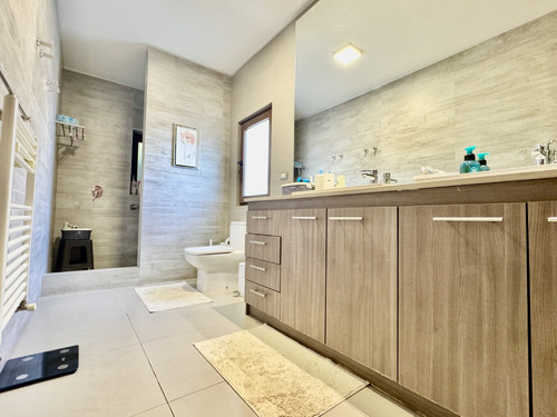 Casa En Condominio 5d+4b+servicio